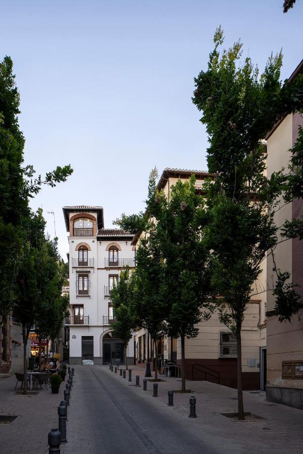 Santa Escolastica En Pleno Centro De Granada Exterior foto